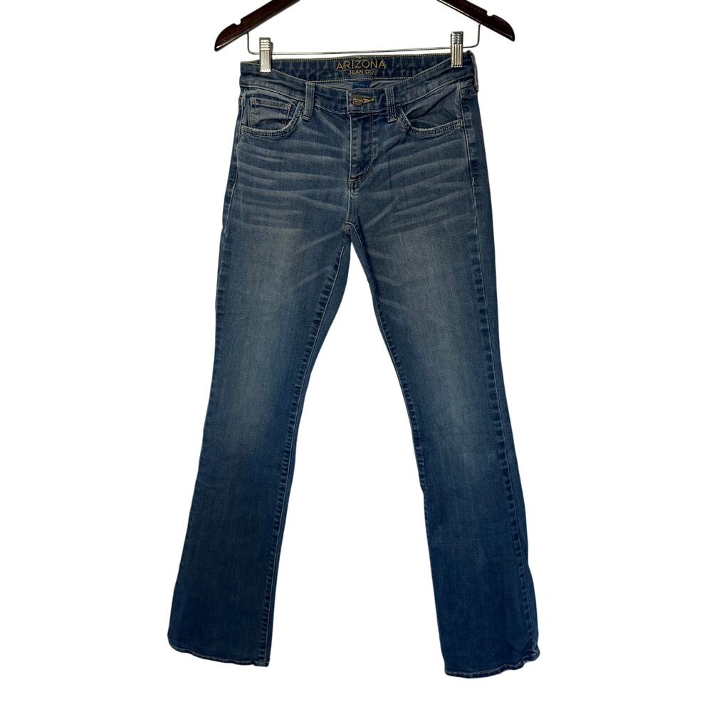 Arizona Jean Co Junior's Size 5 Medium Wash Straight Leg Jeans
